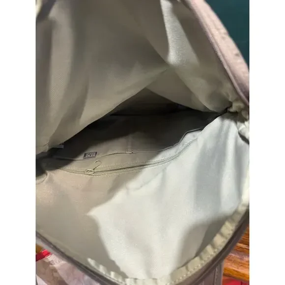 Pacsafe vinyl handbag in great condition - Picture 4 of 8